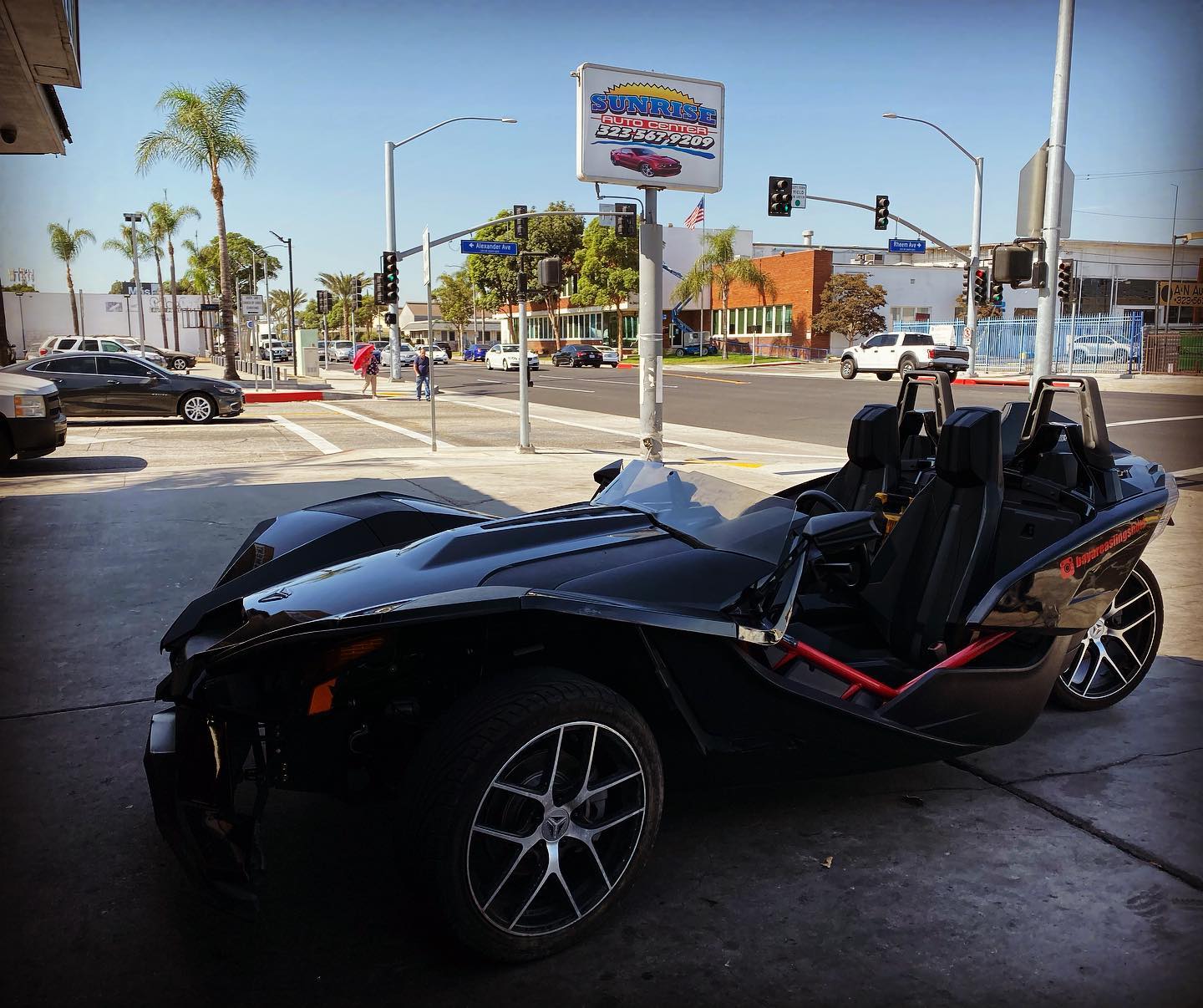 Polaris Slingshot with custom wheels